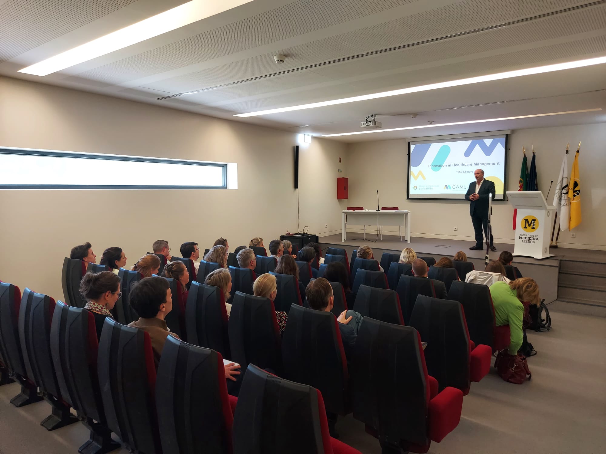 Executive students of our member TIAS Business School visit Lisbon
